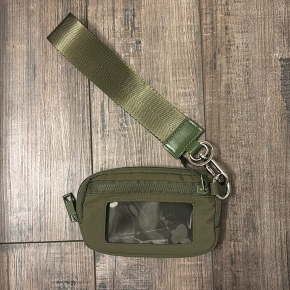 Wristlet Brand new - Picture 2 of 6